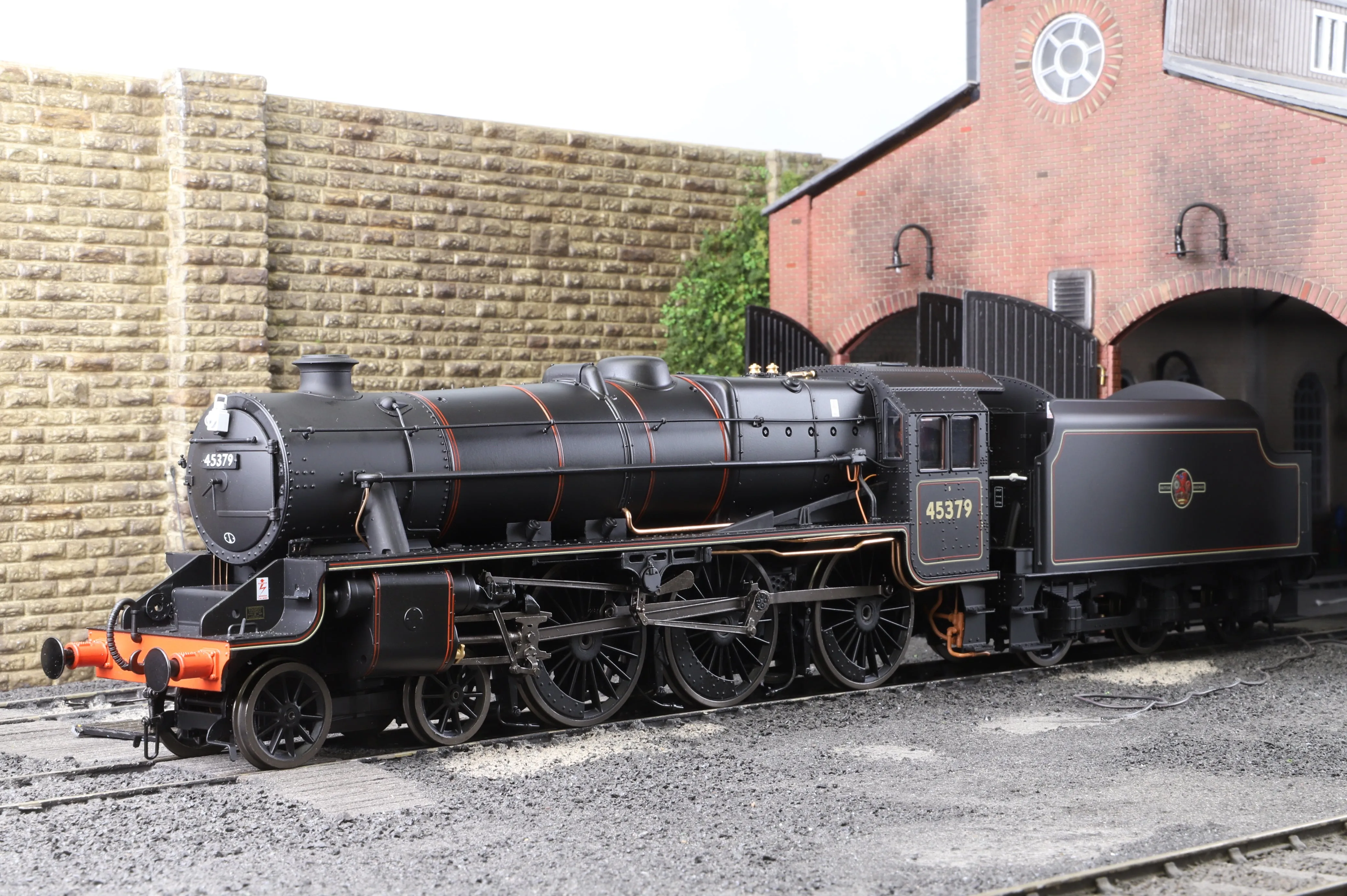 Ellis Clark Trains E1005 O Gauge Stanier Class 5 4-6-0 "Black 5", Late BR Lined, '45379', Welded Tender